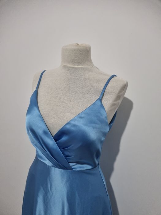 Rochie de bal cu decolteu in V