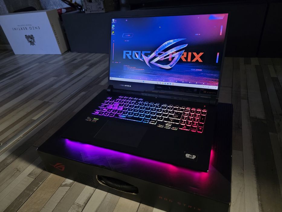 Asus Rog Strix 17 inch RTX 3050 TI