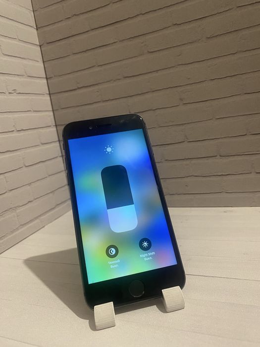 iPhone 8 64GB, АКБ 100%, рабочий