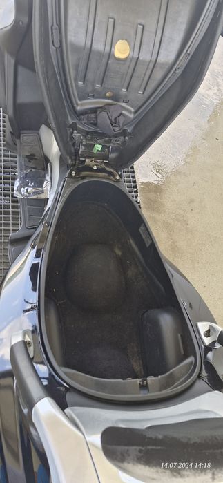 Vind PIAGGIO MP3 300 cat B