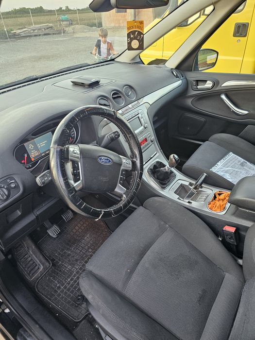 Dezmembrari dezmembrez vand piese auto ford galaxy 2010,motor 2,2 tdci