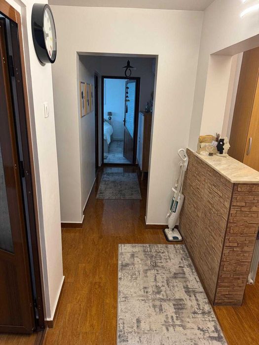 Vand apartament 3 camere Mangalia