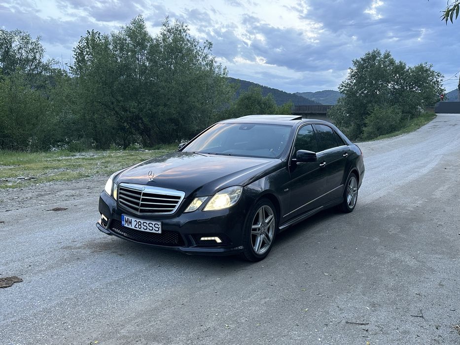 MERCEDES-BENZ E-Class