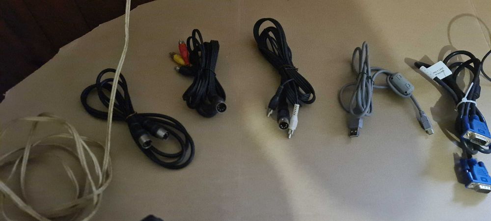 Кабели,зарядни,камери за компютри