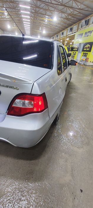 Продаю деу нексию 2012 год 8 кл