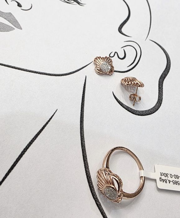 Красивы ювелирный комплект