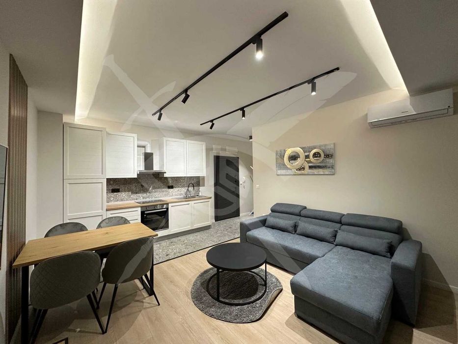 Дава се под наем Тристаен апартамент в Варна, Левски - 87 кв.м за 600 € - Снимка #1