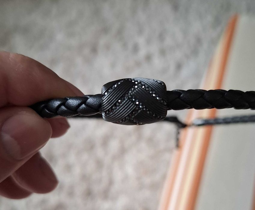 Colier Swarovski Jet din piele neagră si pandantiv cu cristale, nou