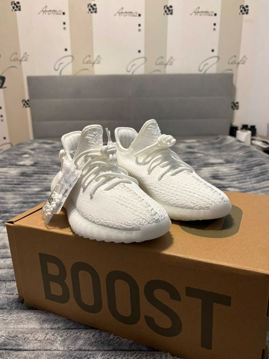 Yeezy 350 v2 Black/White/Blue/gray