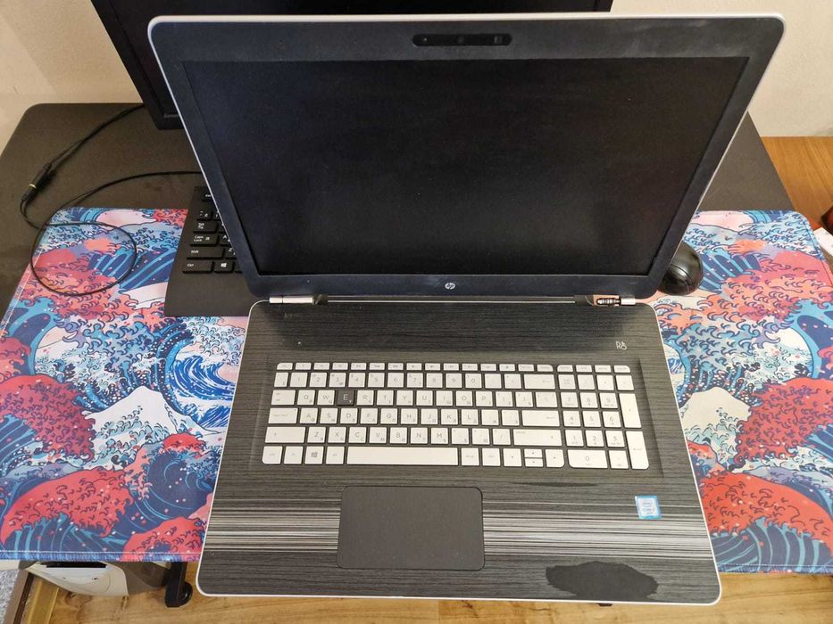 Ноутбук HP(бу есть дефекты)