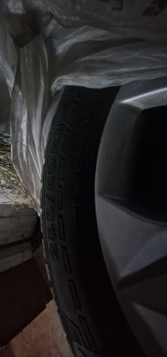 Продам резины 255/50/19