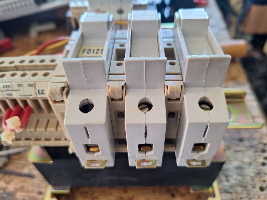 Transformator de separație Legrand 220v -400v /115v-220v0