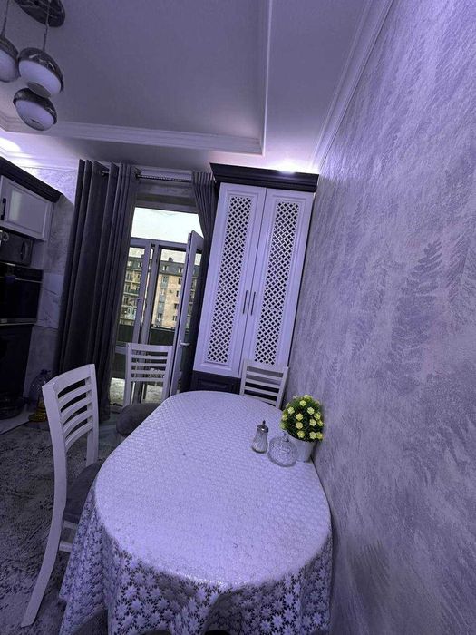 Srochno sotiladi! 3 xonali kvartira, Sergeli 3 A, 100 m²