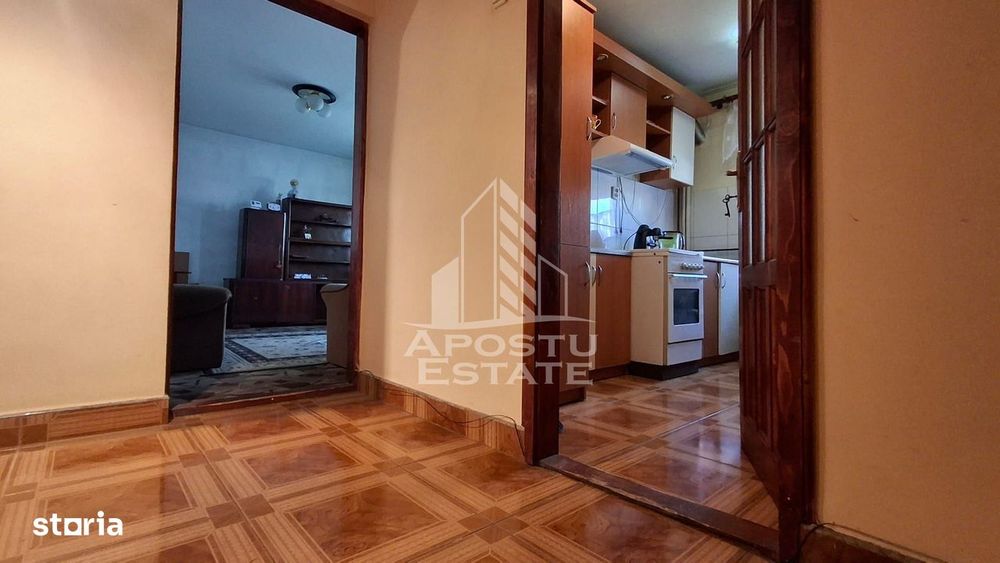 Apartament 3 camere la parter – ideal locuinta sau afacere,