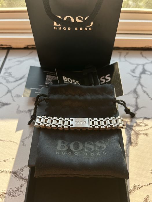 Colecția Premium Boss: Eleganță și Durabilitate la Încheietura Ta