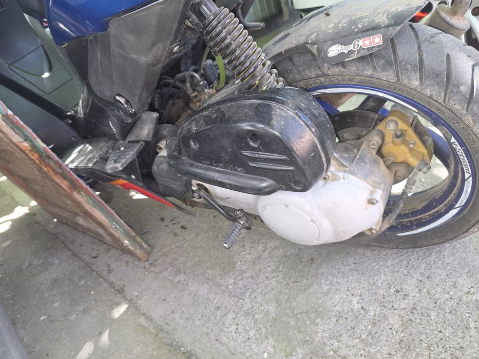 Scuter aprilia sr50