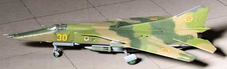 Сборная модель самолета МиГ-27 (Звезда, 1:72)
