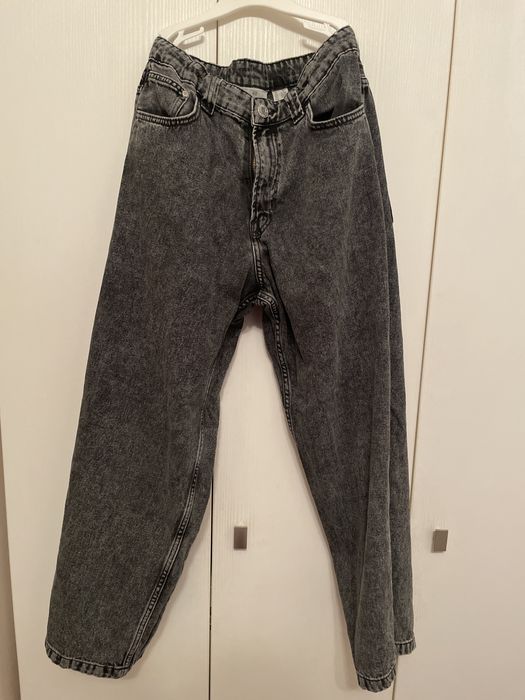 Blugi in stare excelenta