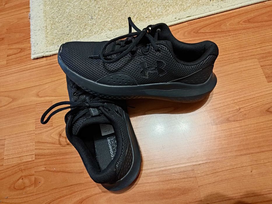 Incaltaminte de alergare asfalt Under Armour Charged Surge 4