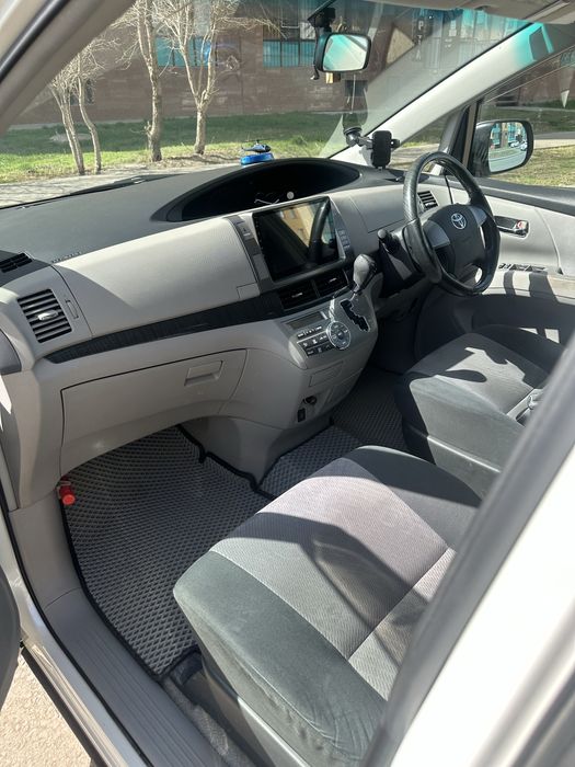 Продам тайота истима