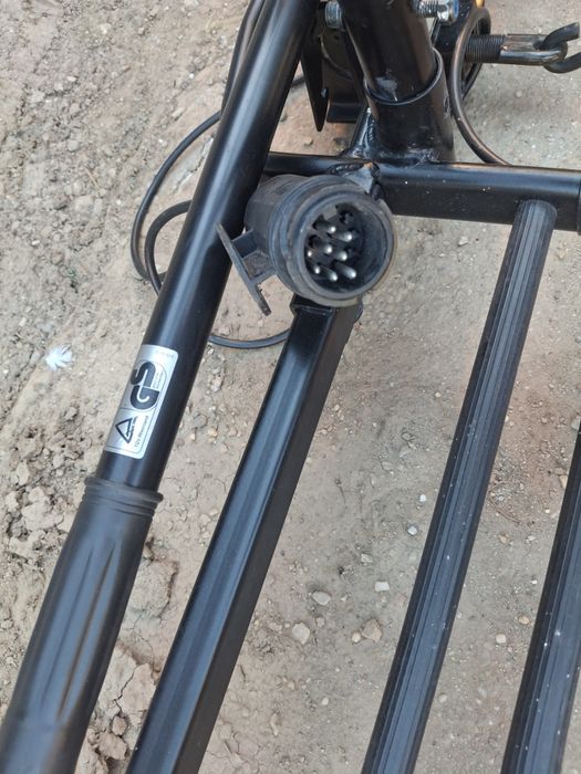 Suport  biciclete  Thule cu prindere pe carlig auto