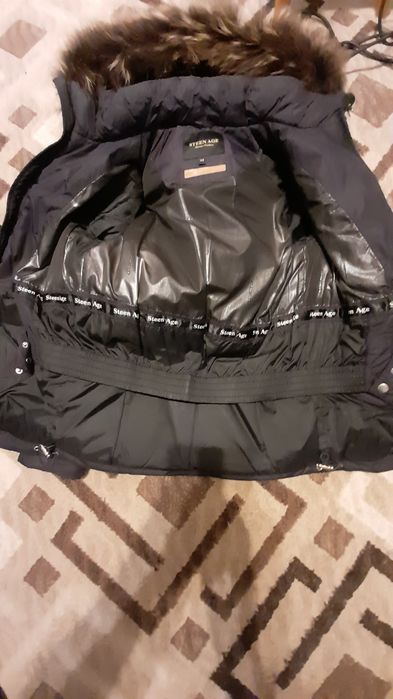 Детский пуховик..