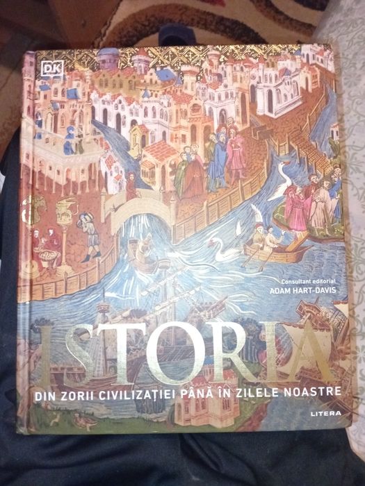 Carte Istoria Din zorii civilizatiei pana in zilele noastre.