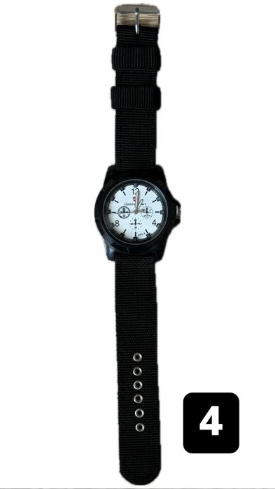 Новые часы кварцевые в упаковке.