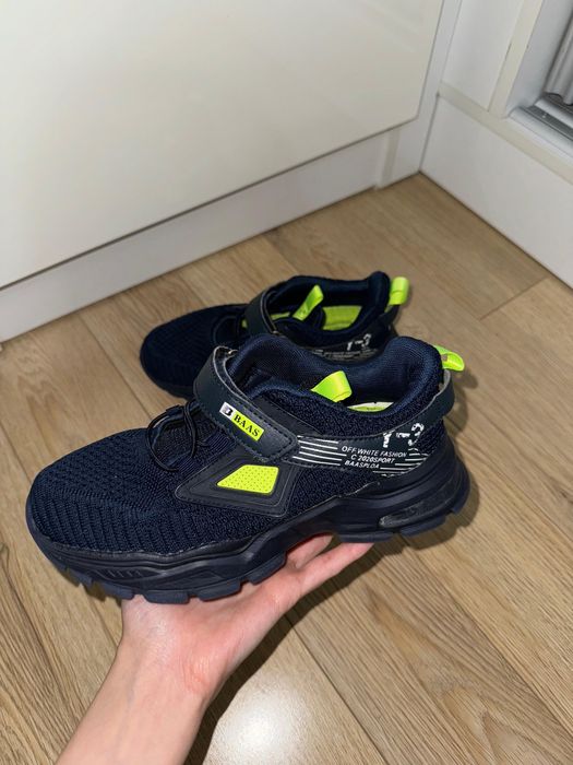 Продаются кроссовки