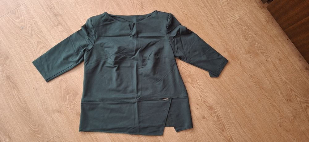 Дамски спортни комплекти