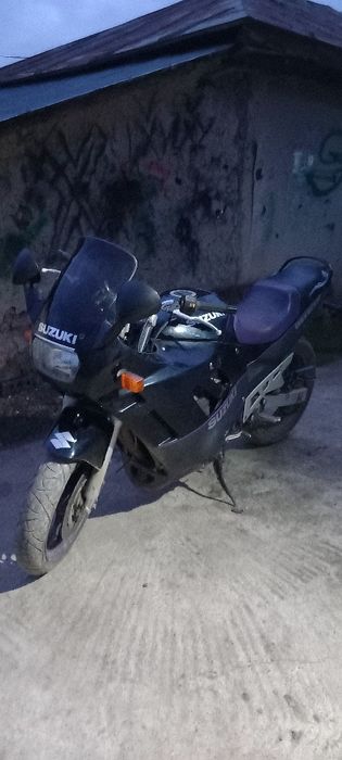 Suzuki gsx  600f