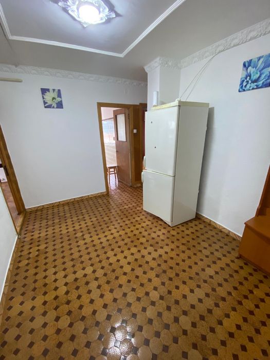 Apatamanet 3 camere, zona Garii