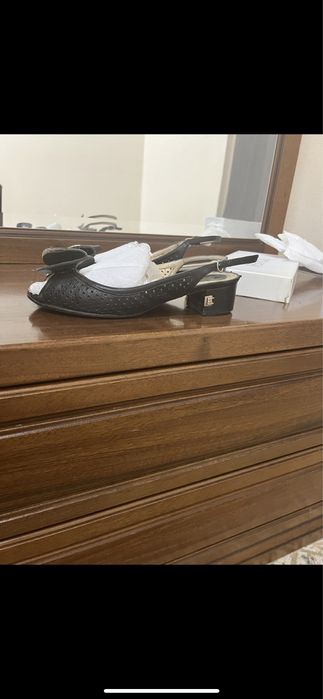 Продам туфли разные по 4800 т