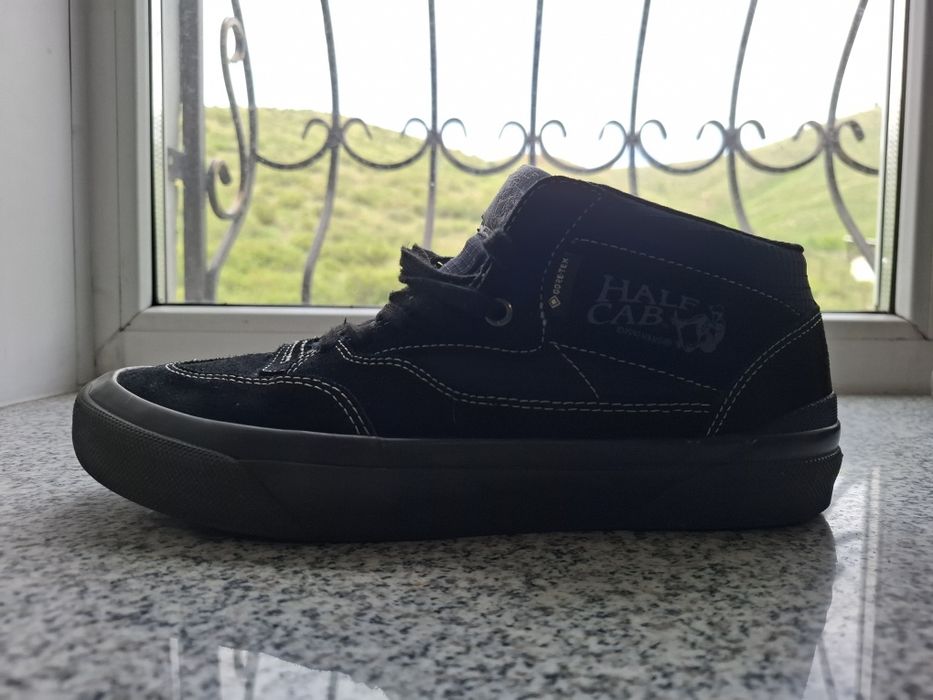 Продам кросовки Vans half cab 92