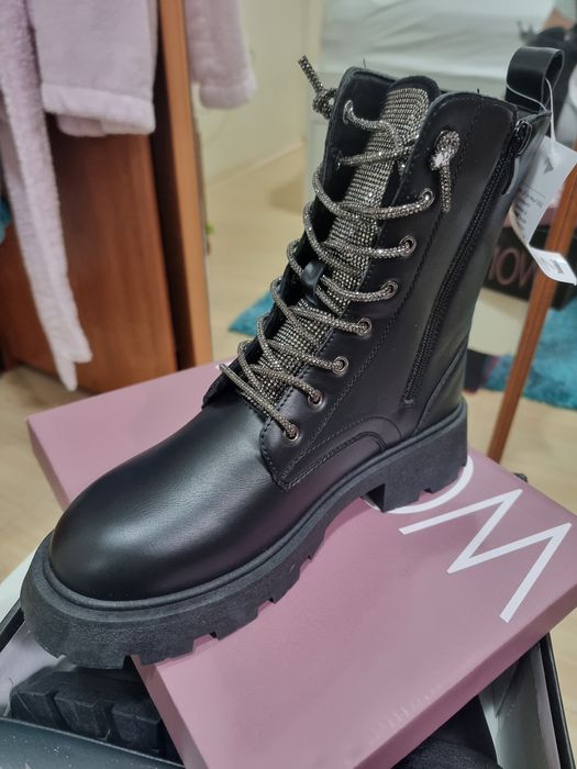 Чисто нови боти с етикет