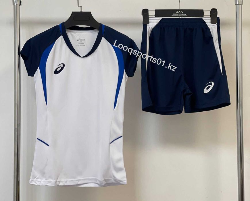 Женская волейбольная форма Asics скидки