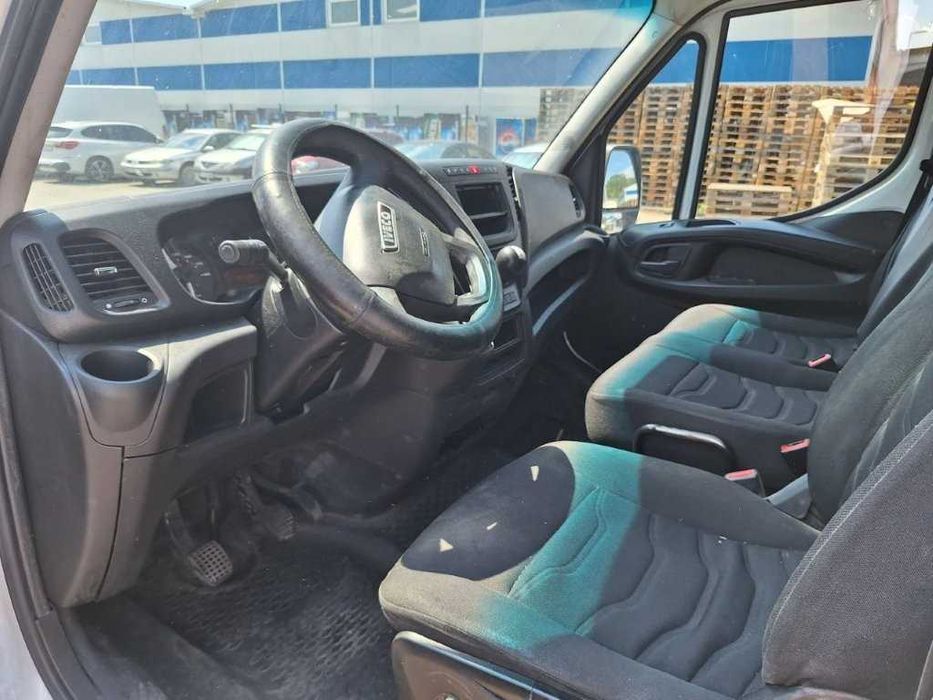 Vindem  autoutilitara  IVECO DAILY