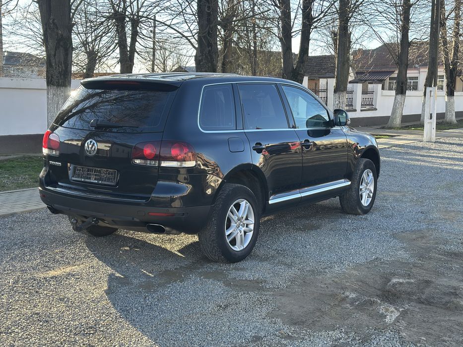 Volkswagen Touareg - 2.5 TDI, An 2010, Manuala 6 viteze, Clima