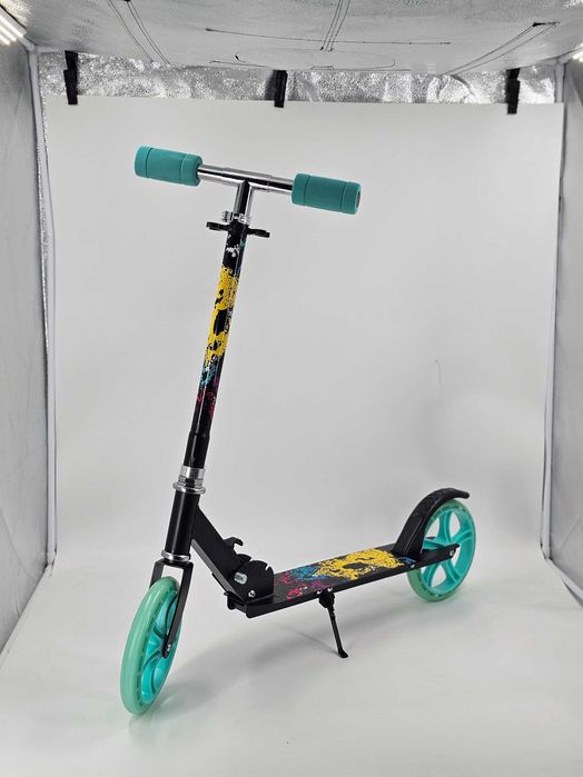 Детска тротинетка скутер scooter сгъваема черно синьо жълто играчки