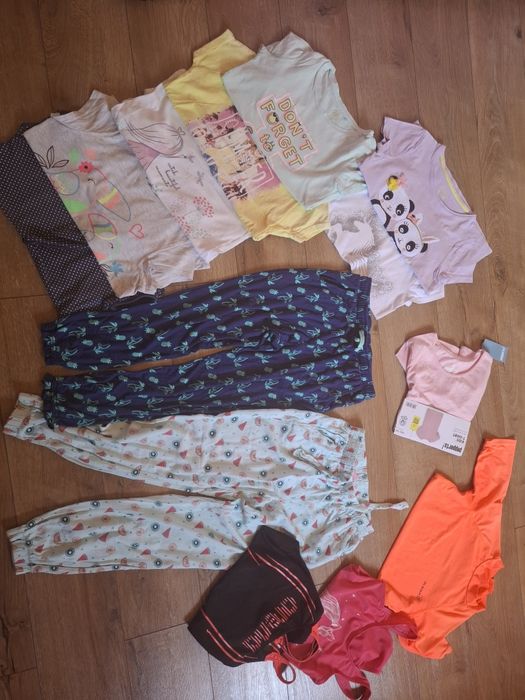 Lot haine de vara 122/128+ bonus costumr de baie
