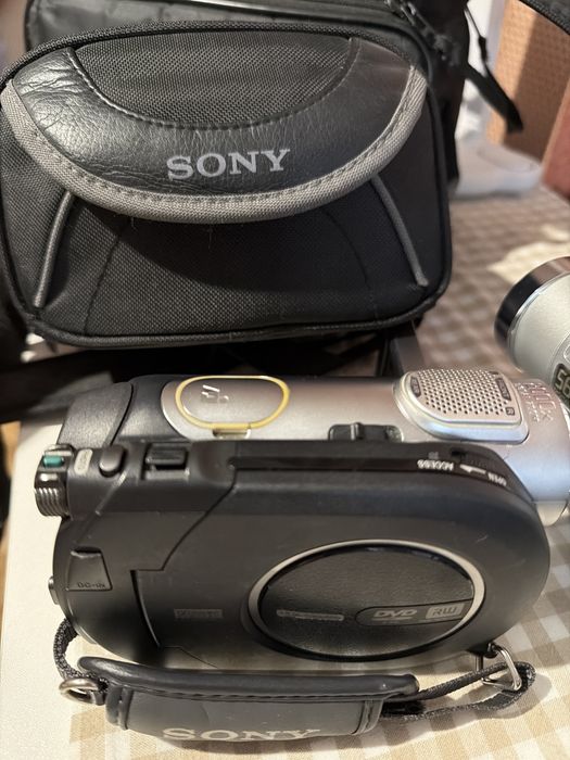 Видео камера продается Sony
