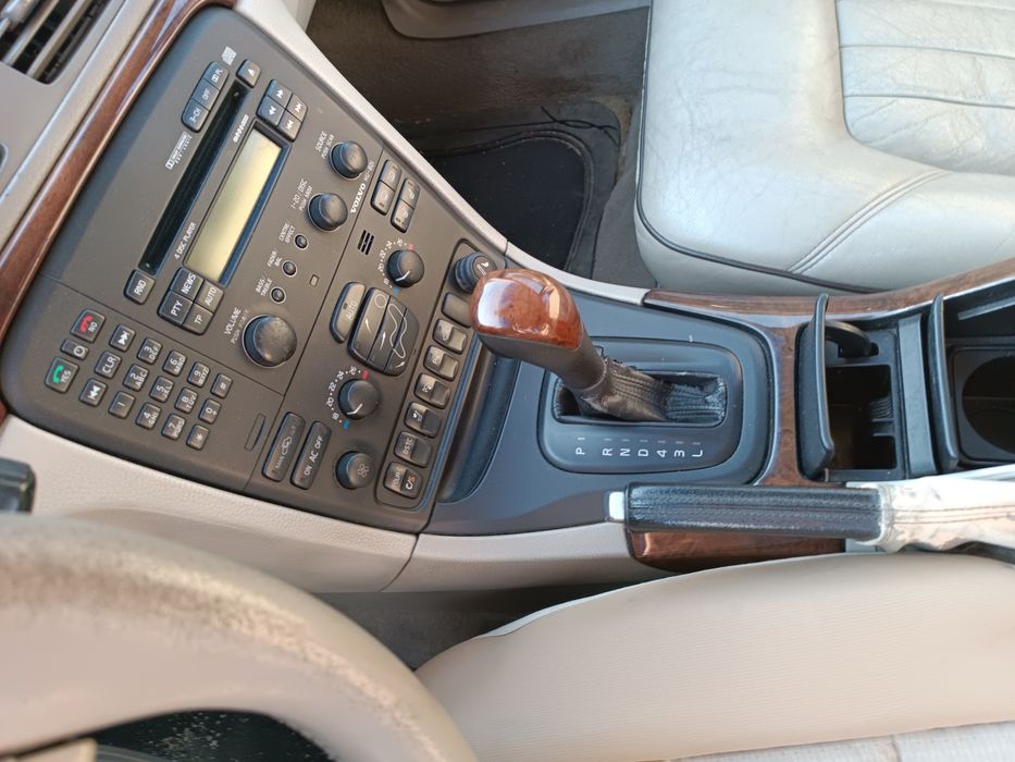 Продавам Волво s 80 на части