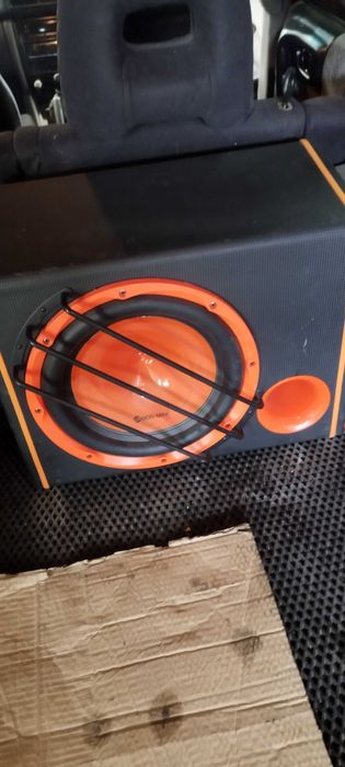 Продам сабвуфер в хорошем состоянии!!!