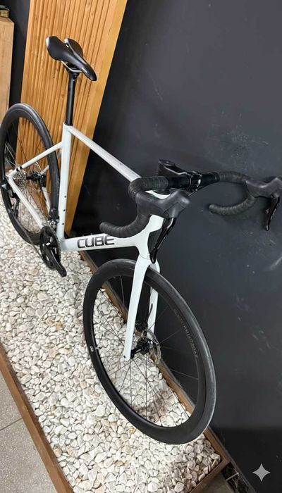 Cube Attain 2026 SLX C62 Shimano Di2 2x12 bicicleta endurance carbon