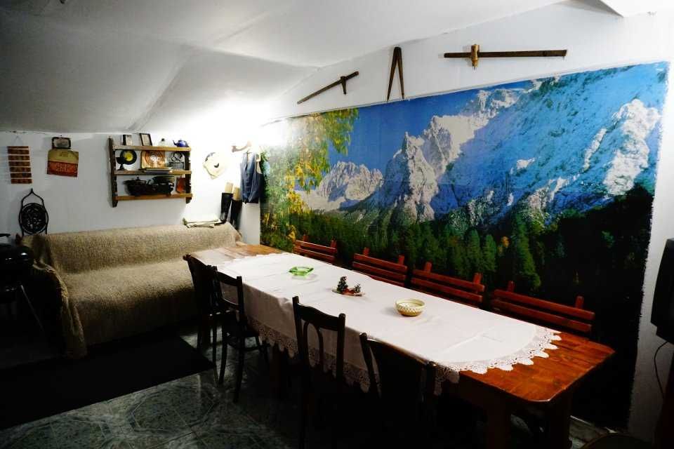 Cabana cu sauna si ciubar inclus (4-8pers) 10km de Toplita