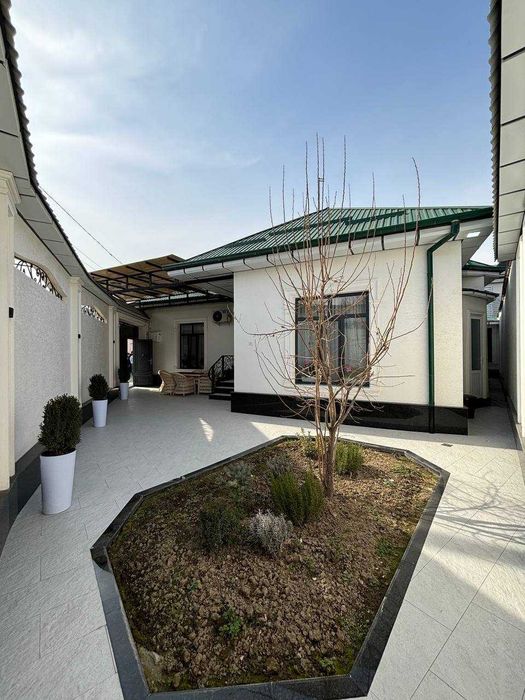 ПРОДАЕТСЯ ДОМ на Карасу 6 Соток: 3 Общая площадь: 170кв.м