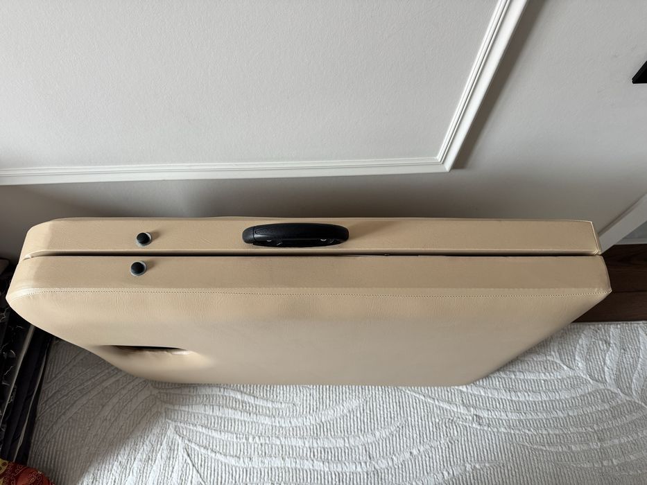 Кушетка массажная