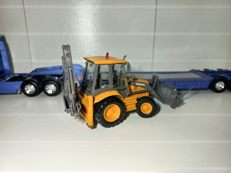 1:50 Motorart Volvo NH12 + Volvo BL71