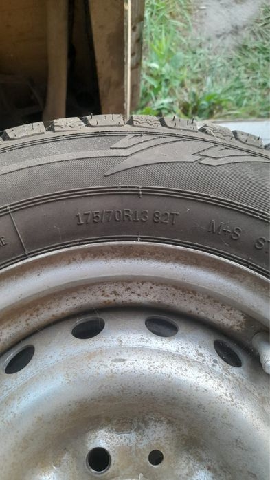 Продам шины срочно