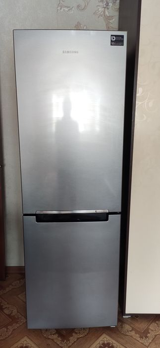 Продаю холодильник